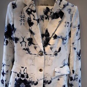 Ladies Tahari Floral Print Pant Suit